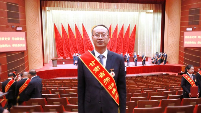 讓奮斗成為青春底色，為隴原水利繪就藍(lán)圖 | 記甘肅省勞動模范李長春