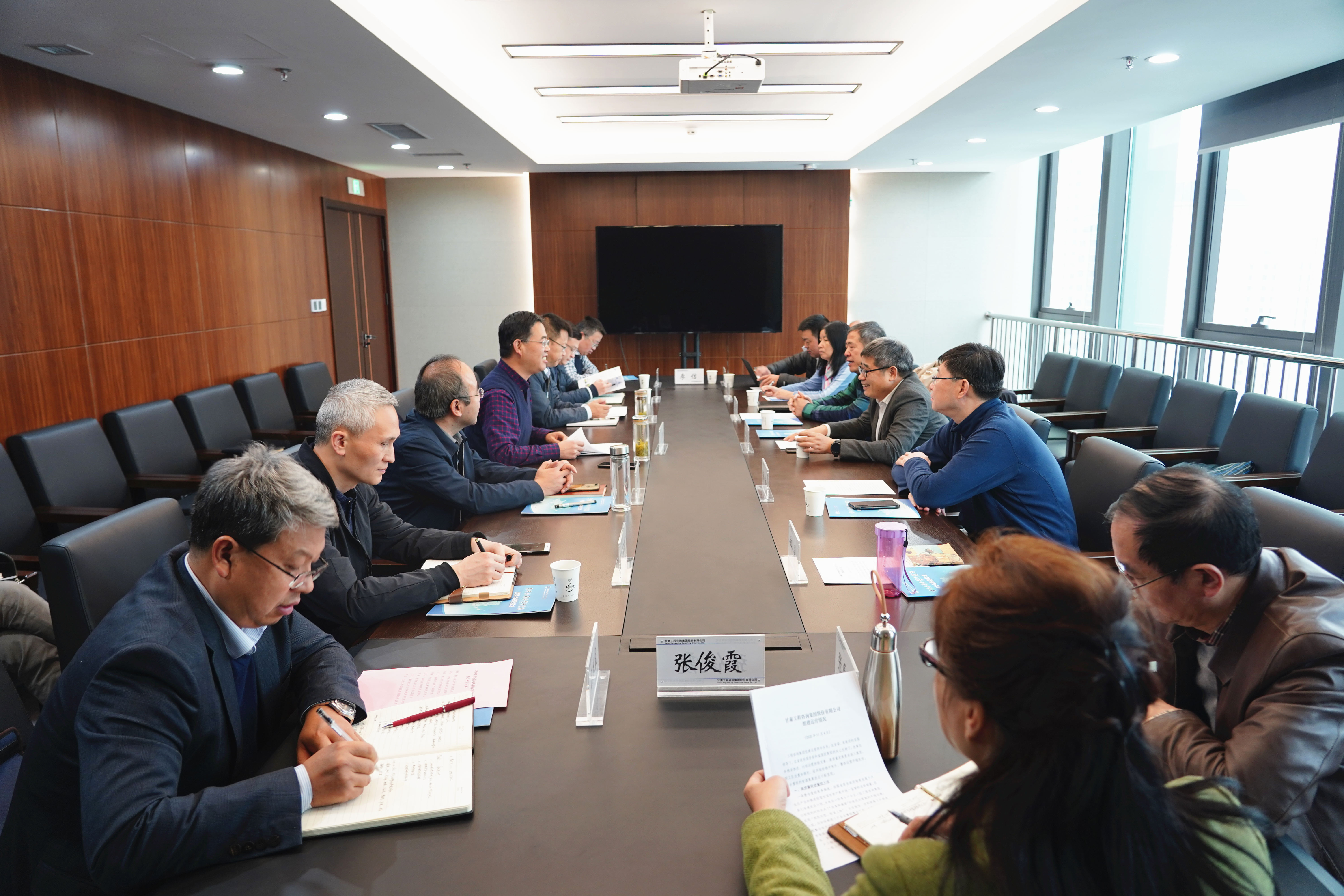 黃河水利科學研究院王道席一行到集團調(diào)研交流工作